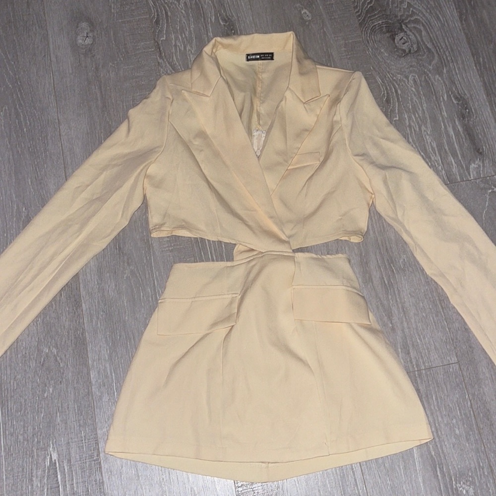 Blazer dress! US 4, peach color, cut outs
